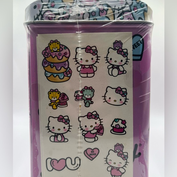 Hello Kitty Valentine’s Day Mailbox - Picture 10 of 10